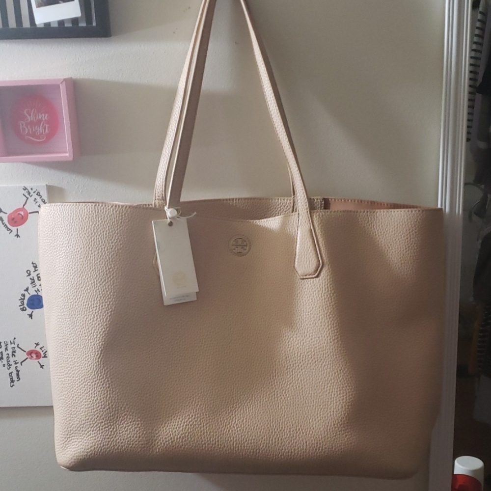 Tory Burch Tote with dust bag
